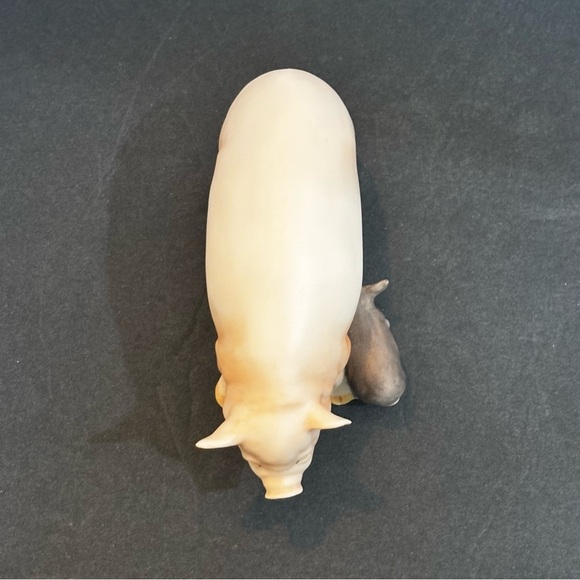 Vintage Enesco 1990 Porcelain Mama Pig & Feeding Piglet Figurine - Picture 5 of 10